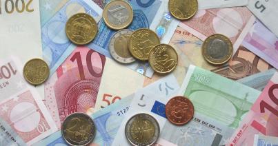 Az elmúlt két hónap minimumára csökkent az euró árfolyama